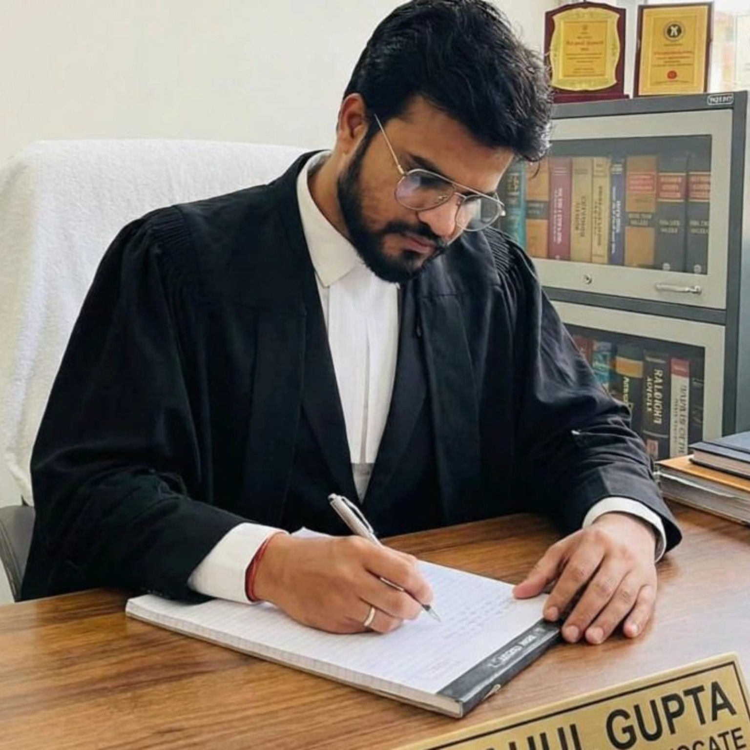 Adv. Rahul Gupta, AR Legal Associate